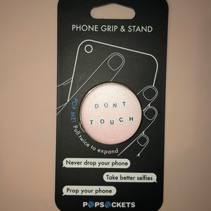 “Don’t Touch” light pink popsocket!